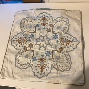 Pier 1 sham / zippered pillow cover
